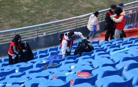 开云下载-包含今晨社区盾传出新动向，上海海港调整名单，管理层表态——赛场秩序良好，训练强度明显提升的词条